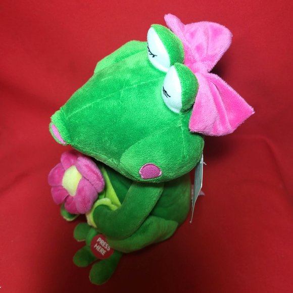 Cuddle Barn Kiss Me Cutie Frog Plush Singing Kiss Me - Picture 10 of 12